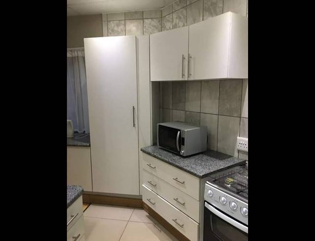 2 BEDROOM APARTMENT TO LET IN SAFARI GARDENS